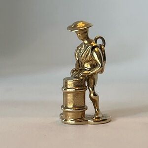 4.68 Grams 14K Gold Moving Tropical Drummer Charm- True Vintage